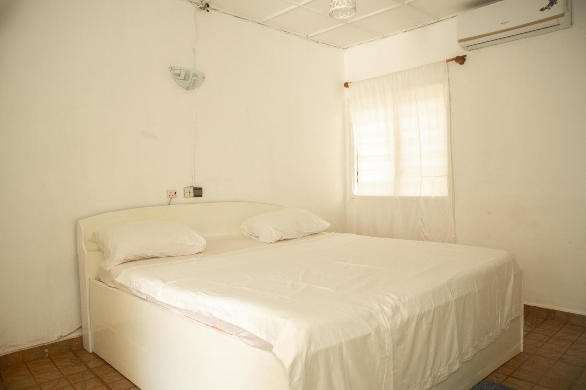 Tahiti Hotel Cotonou Exteriör bild