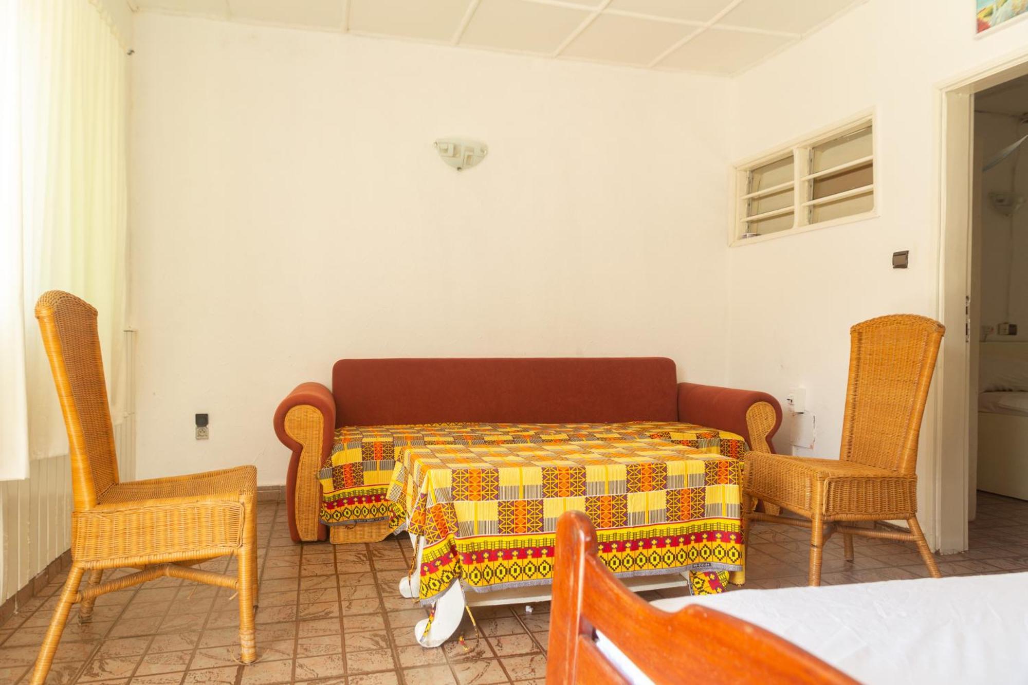 Tahiti Hotel Cotonou Exteriör bild