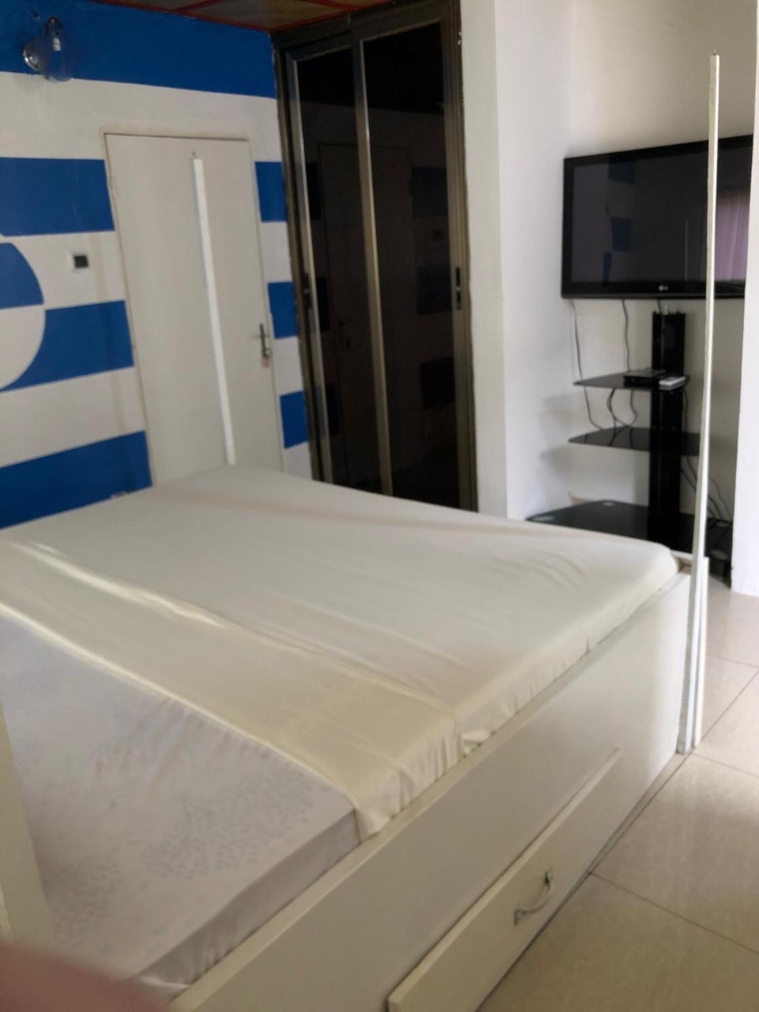 Tahiti Hotel Cotonou Exteriör bild